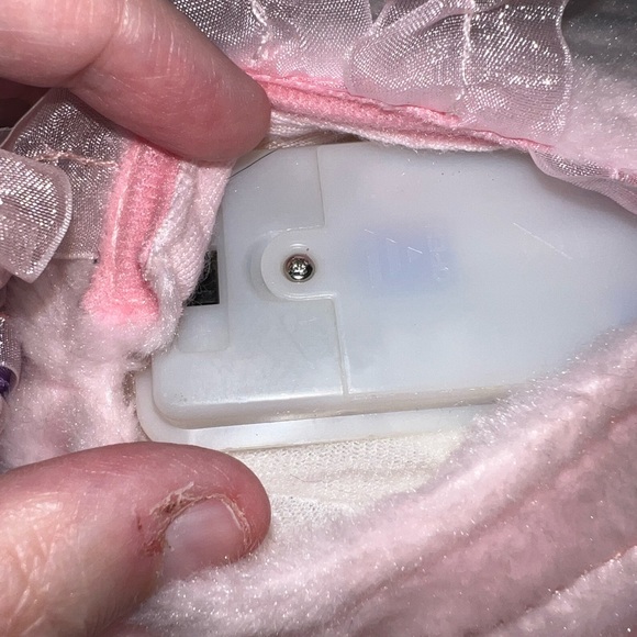 Cuddle Barn "Bubbles the Jellyfish" Glowing Melodic Stuffed Plush Toy - Picture 6 of 8